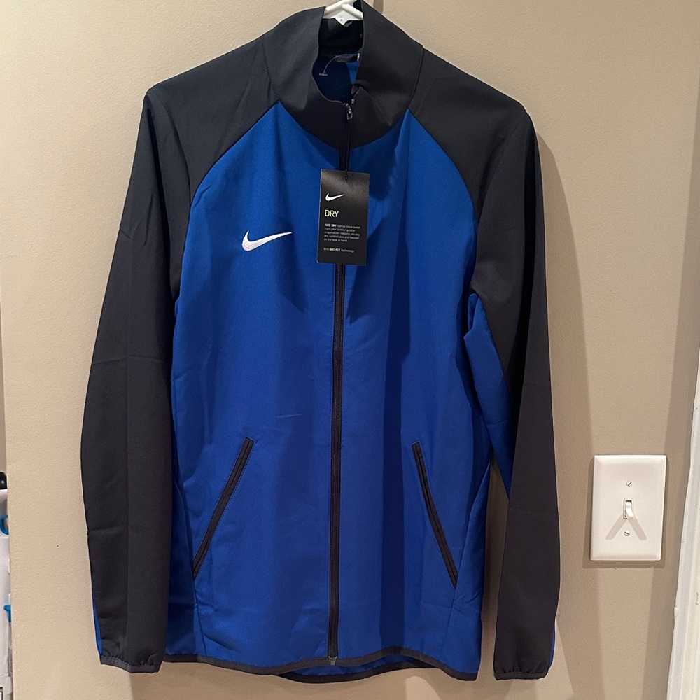 Nike Men's Windrunner Blue and Black Windbreaker